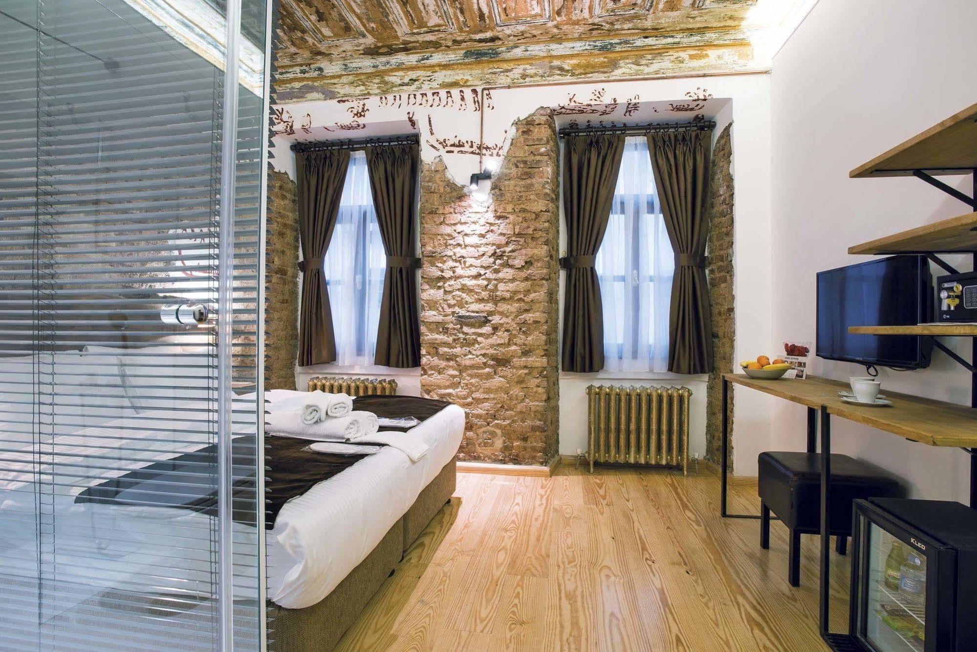 Gen Suites Pera Istanbul Exterior photo