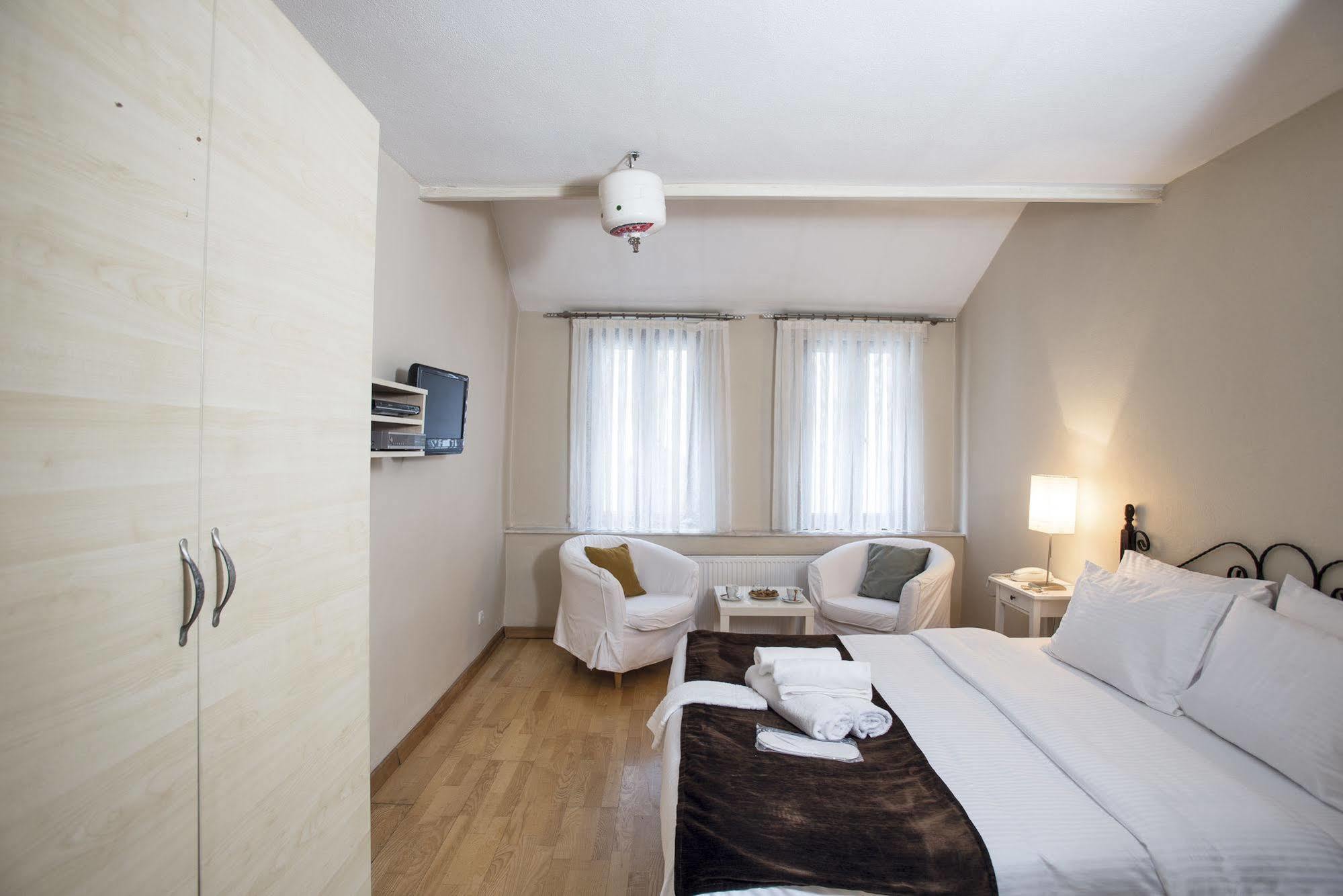 Gen Suites Pera Istanbul Exterior photo